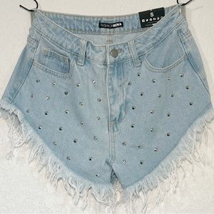 FASHION NOVA LIGHT DENIM EMBELLISHED HIGH WAISTED SHORTS SIZE SMALL